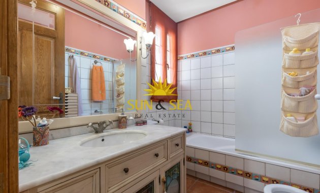 Resale - Villa - Torrevieja - La veleta