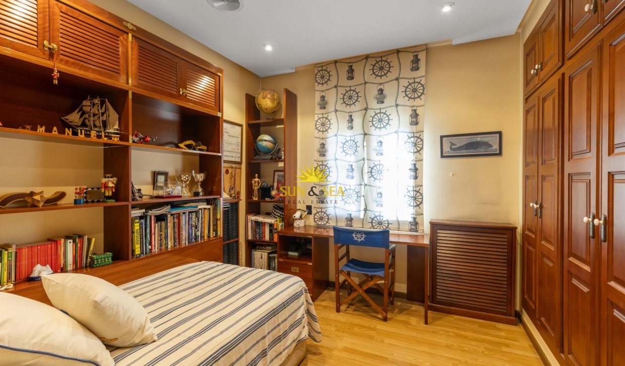 Resale - Villa - Torrevieja - La veleta