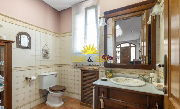 Resale - Villa - Torrevieja - La veleta