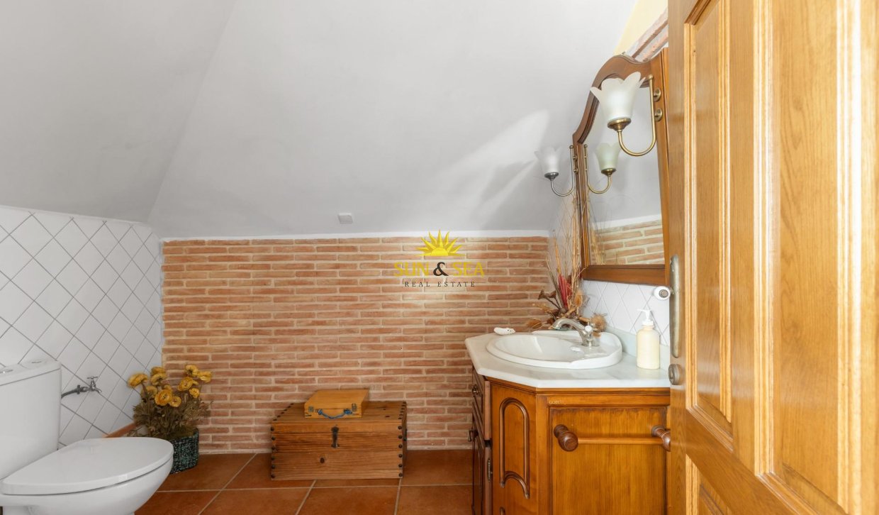 Resale - Villa - Torrevieja - La veleta