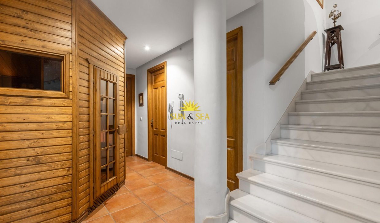 Resale - Villa - Torrevieja - La veleta