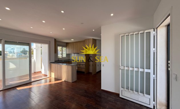 Resale - Ground Floor - Orihuela Costa - Punta Prima