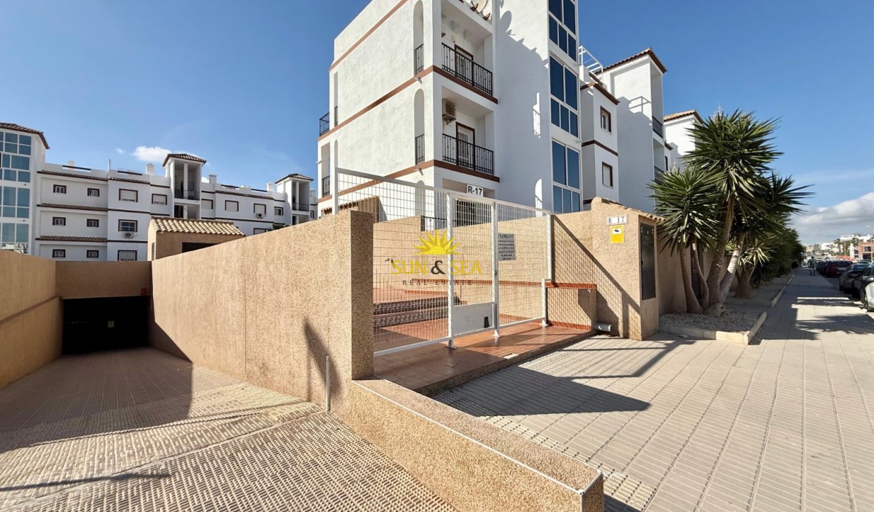 Resale - Ground Floor - Orihuela Costa - Punta Prima