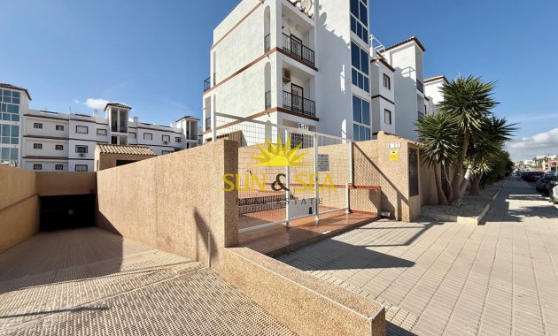 Resale - Ground Floor - Orihuela Costa - Punta Prima