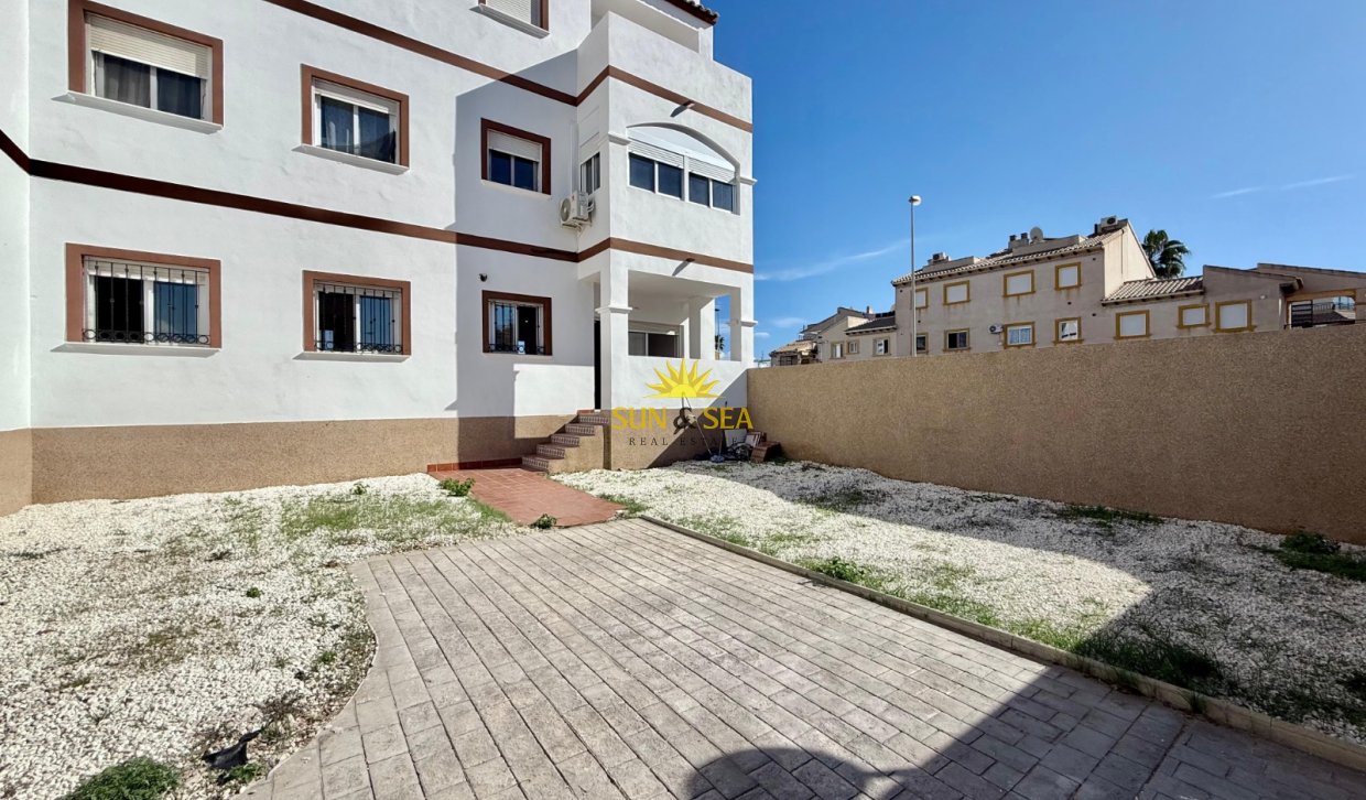 Resale - Ground Floor - Orihuela Costa - Punta Prima