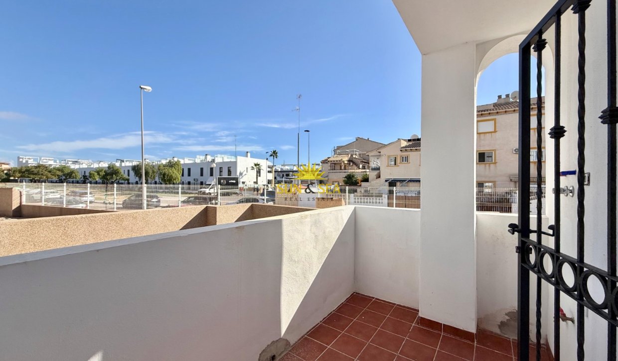 Resale - Ground Floor - Orihuela Costa - Punta Prima