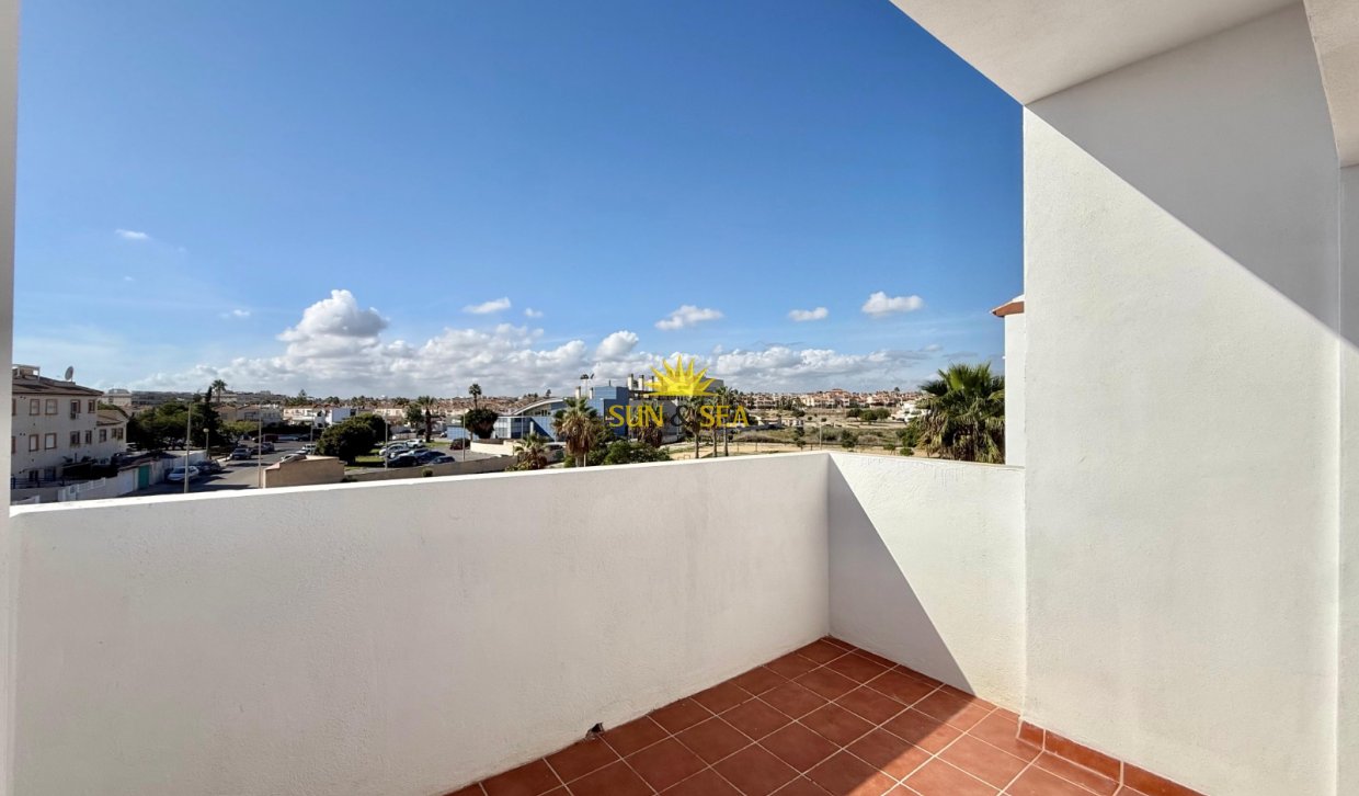 Resale - Apartment - Orihuela Costa - Punta Prima