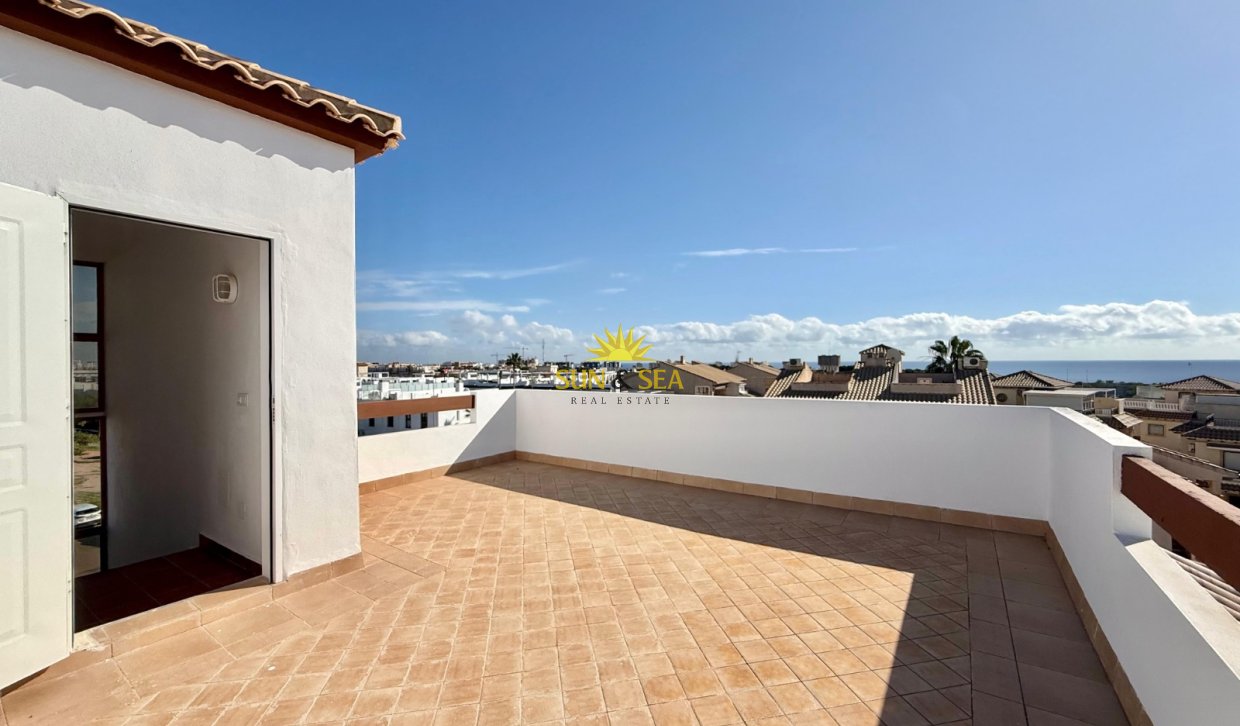 Resale - Apartment - Orihuela Costa - Punta Prima
