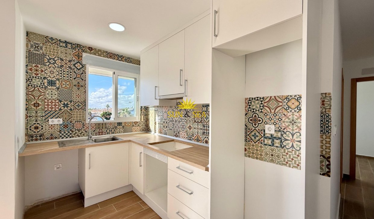 Resale - Apartment - Orihuela Costa - Punta Prima