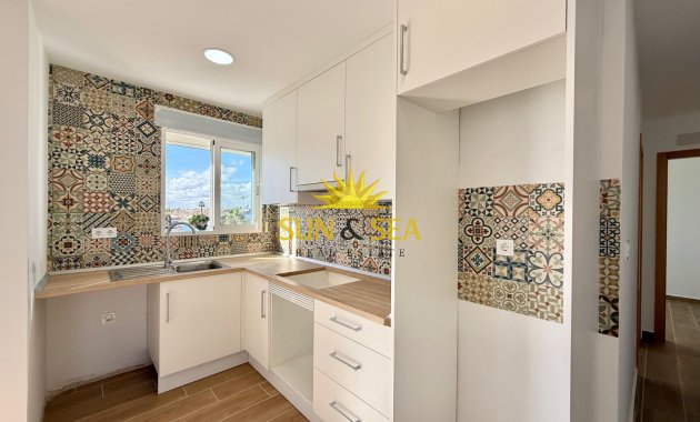 Resale - Apartment - Orihuela Costa - Punta Prima