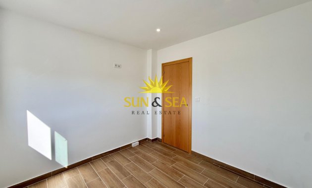 Resale - Apartment - Orihuela Costa - Punta Prima