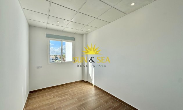 Resale - Apartment - Orihuela Costa - Punta Prima