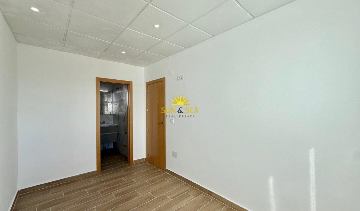 Resale - Apartment - Orihuela Costa - Punta Prima
