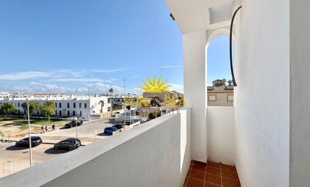 Resale - Apartment - Orihuela Costa - Punta Prima