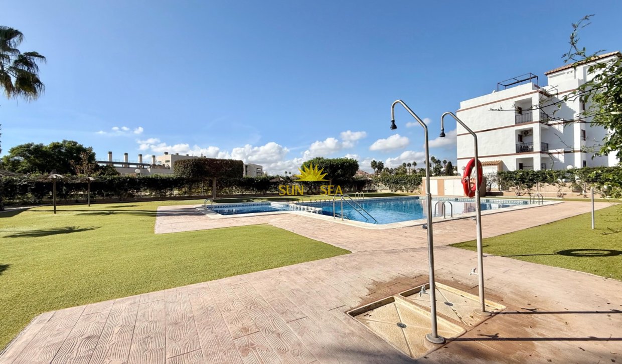 Resale - Apartment - Orihuela Costa - Punta Prima