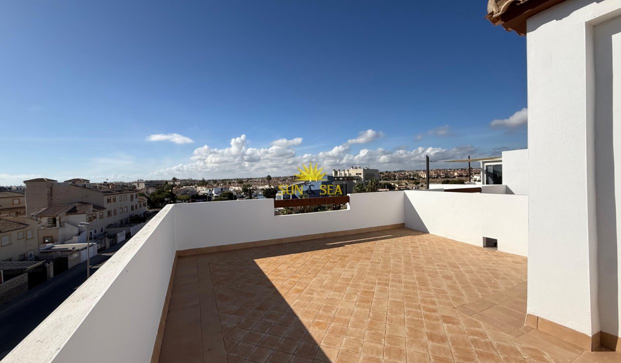 Resale - Apartment - Orihuela Costa - Punta Prima