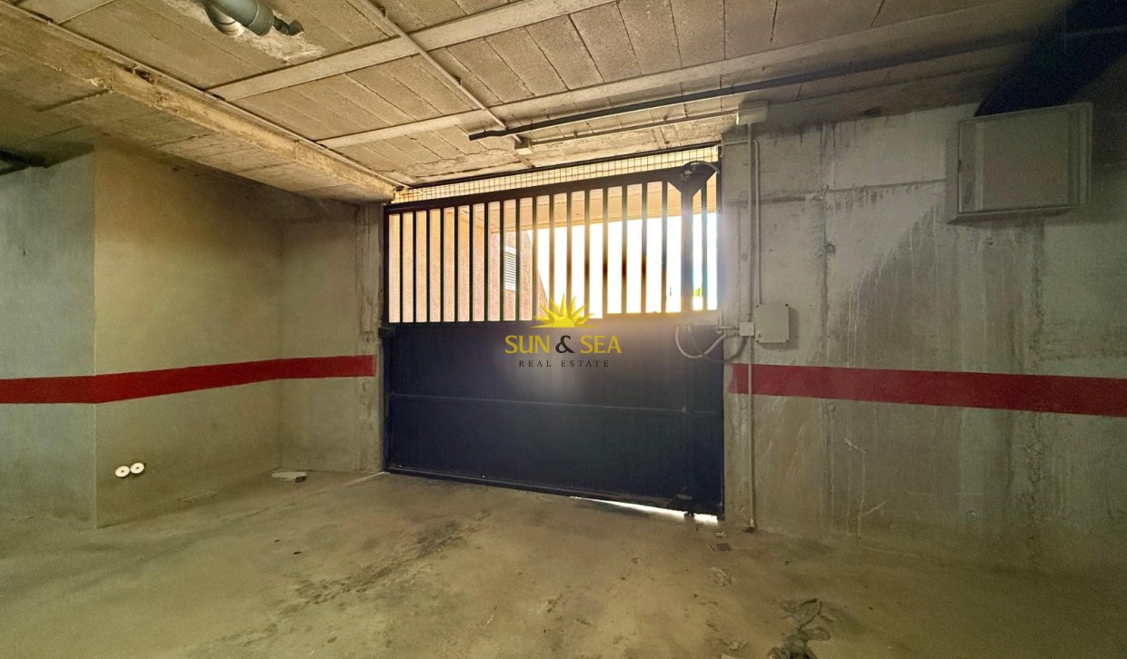 Resale - Apartment - Orihuela Costa - Punta Prima