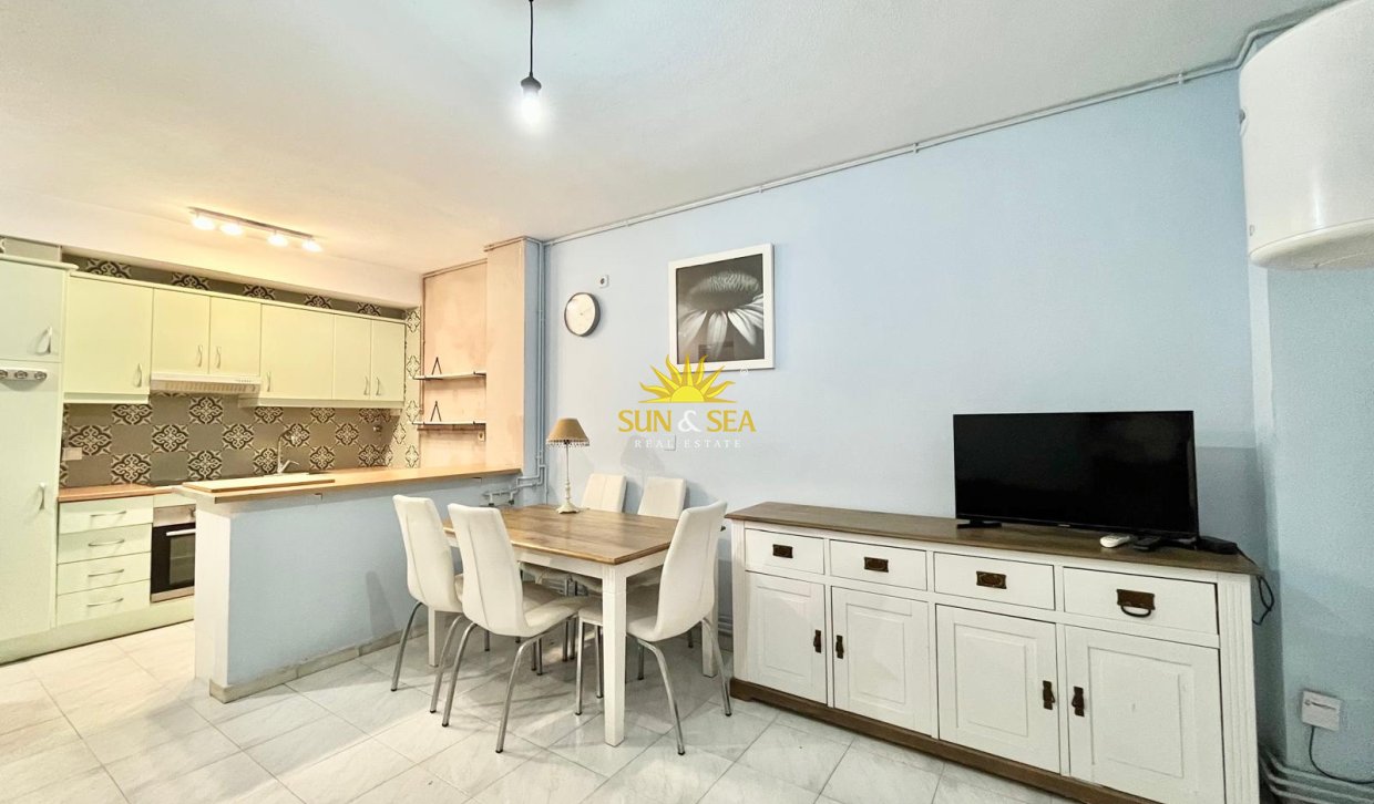 Alquiler a largo plazo - Apartamento - Torrevieja - Centro