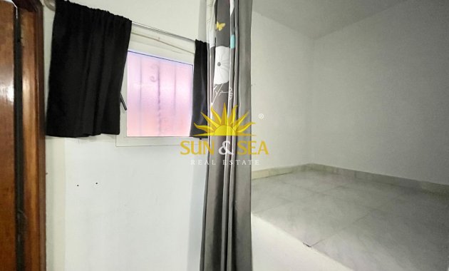 Alquiler a largo plazo - Apartamento - Torrevieja - Centro