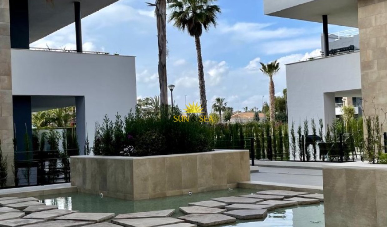 Location à long terme - Penthouse Penthouse - Orihuela Costa - Playa Flamenca