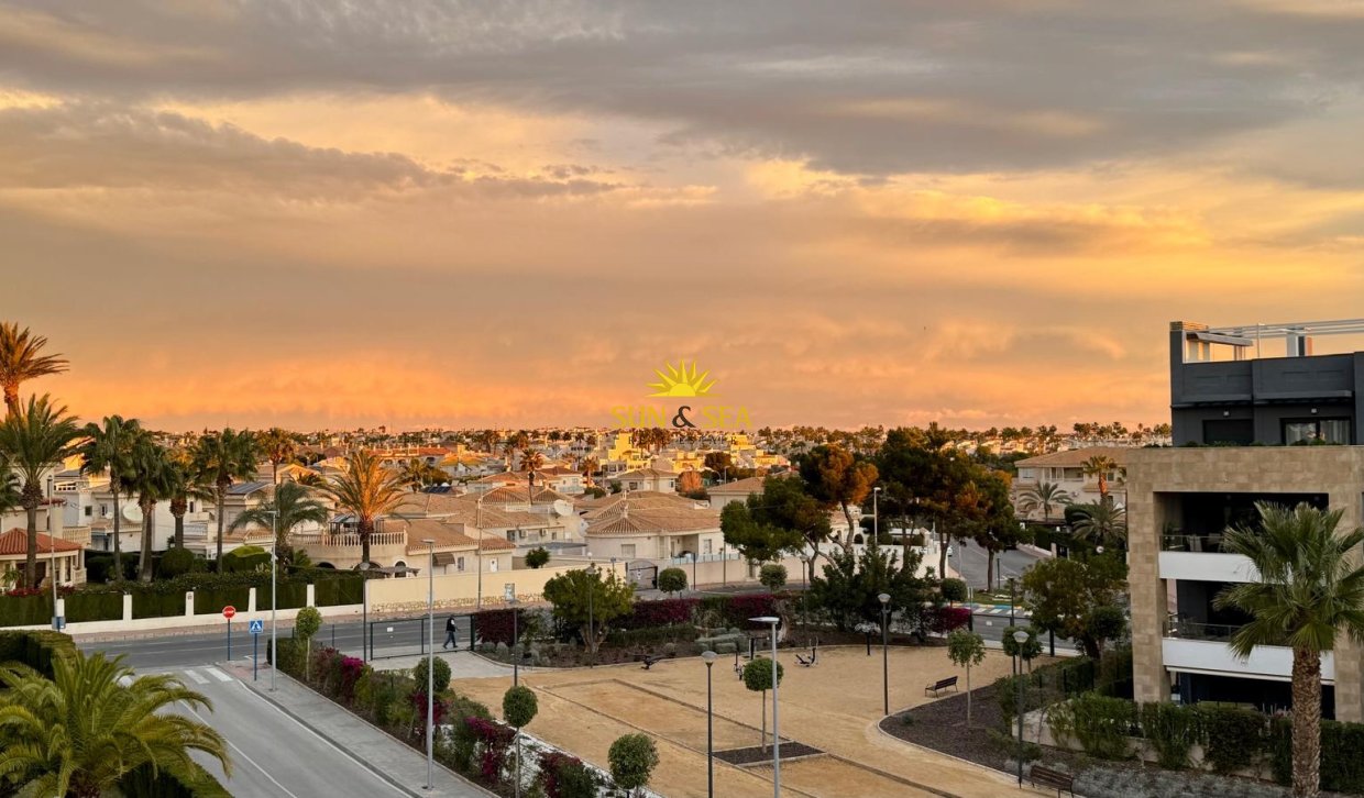 Location à long terme - Penthouse Penthouse - Orihuela Costa - Playa Flamenca