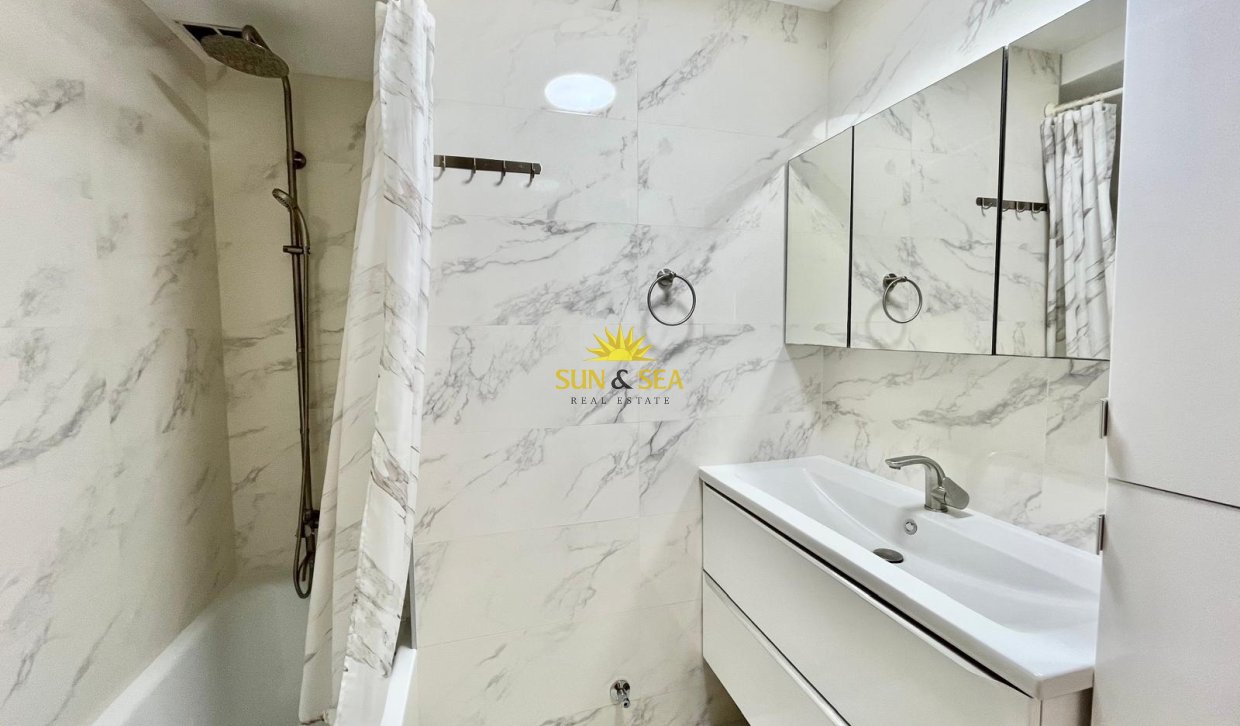 Reventa - Apartamento - Torrevieja - Playa de El Cura