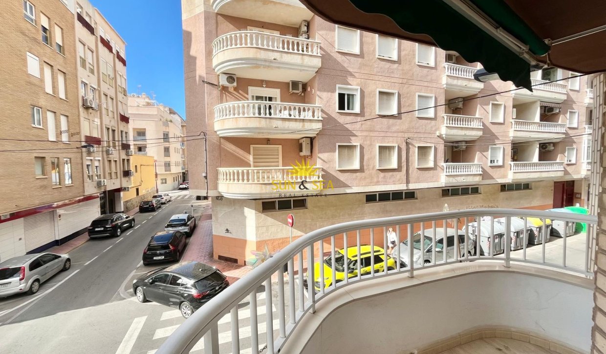 Reventa - Apartamento - Torrevieja - Playa de El Cura