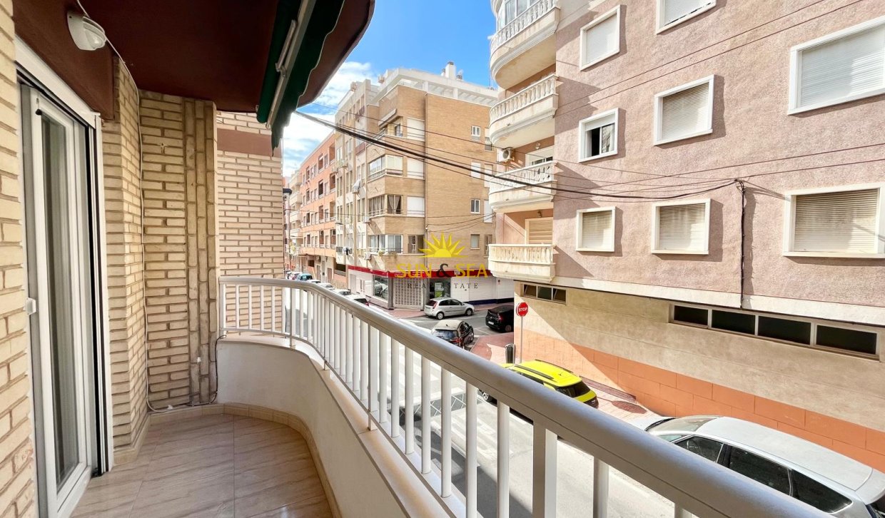 Reventa - Apartamento - Torrevieja - Playa de El Cura