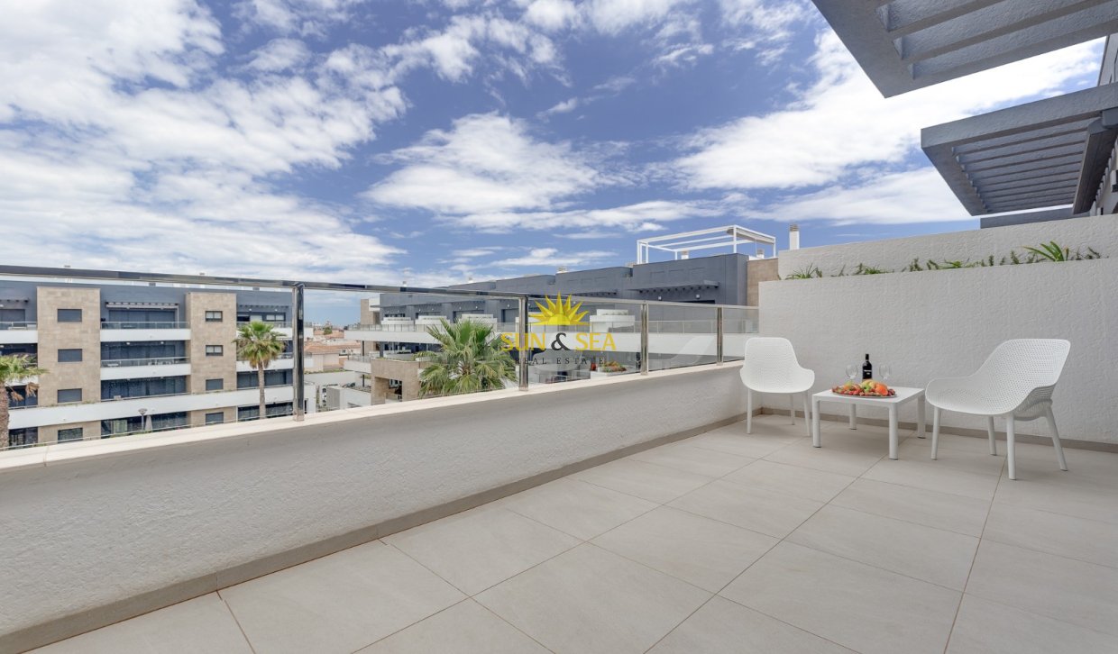 Location à long terme - Penthouse Penthouse - Orihuela Costa - Playa Flamenca