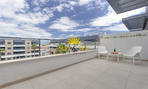 Location à long terme - Penthouse Penthouse - Orihuela Costa - Playa Flamenca
