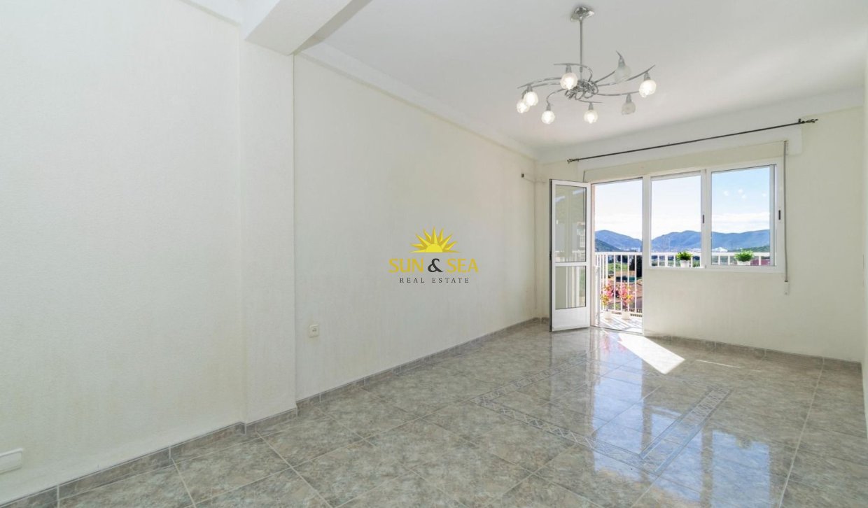 Resale - Apartment - Cartagena - Alumbres