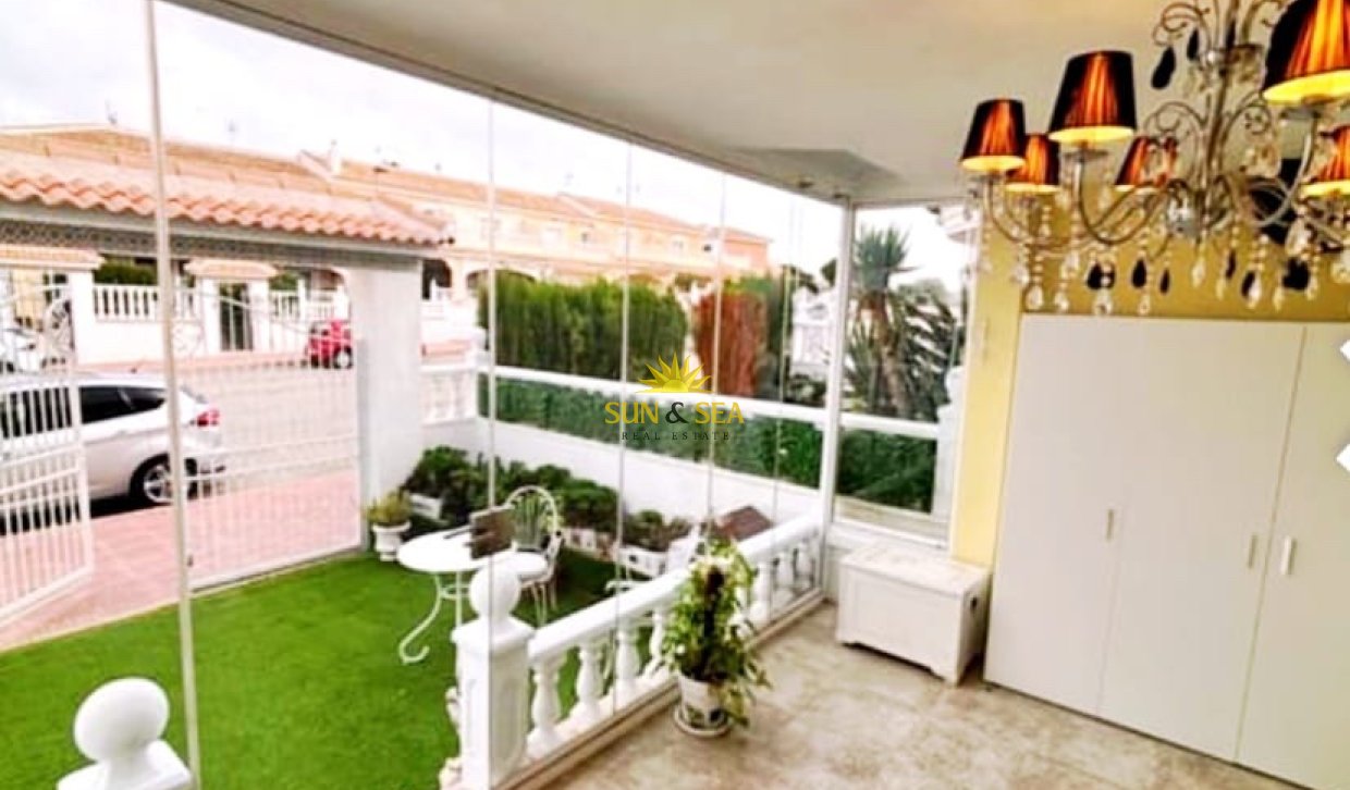 Resale - Villa - Benijofar
