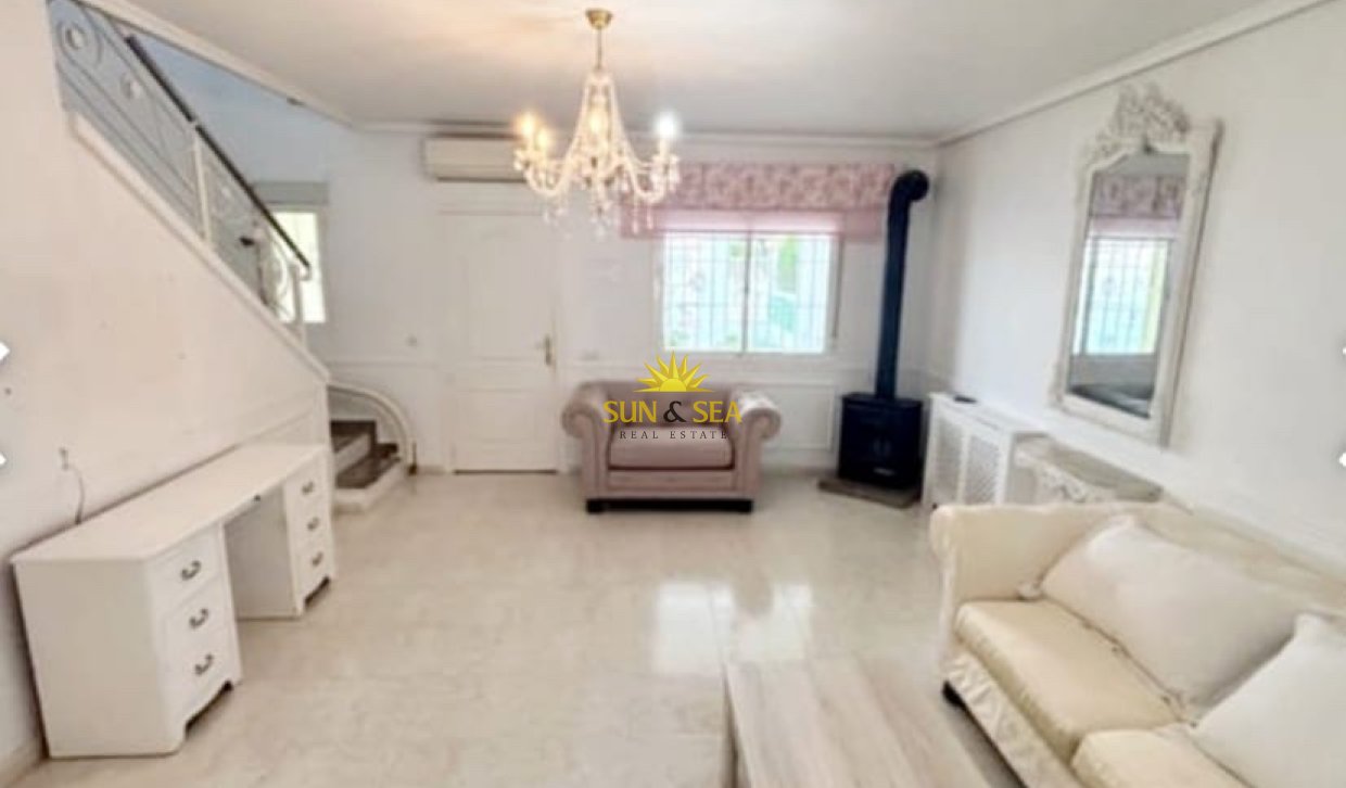 Resale - Villa - Benijofar