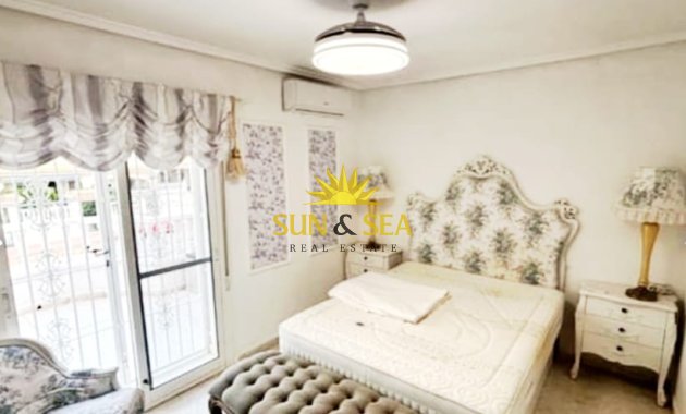 Resale - Villa - Benijofar