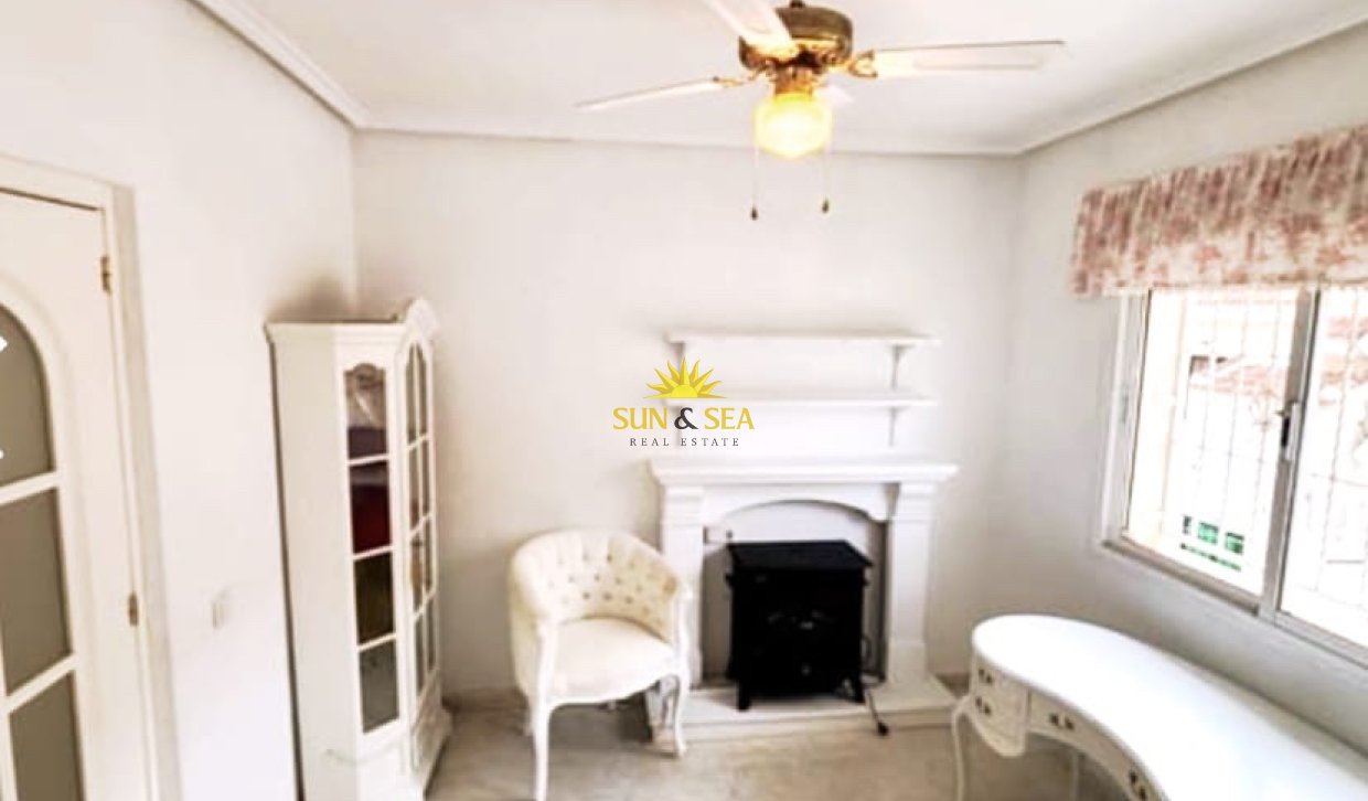 Resale - Villa - Benijofar