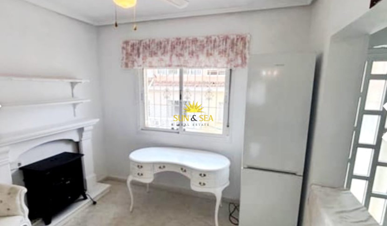 Resale - Villa - Benijofar