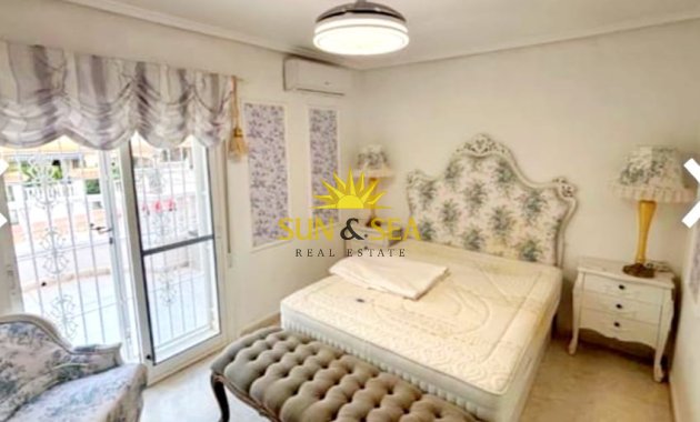 Resale - Villa - Benijofar
