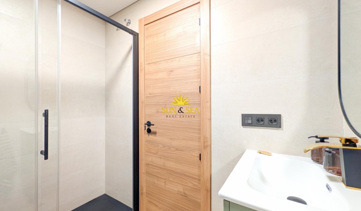 Reventa - Apartamento - Torrevieja - Parque de las Naciones