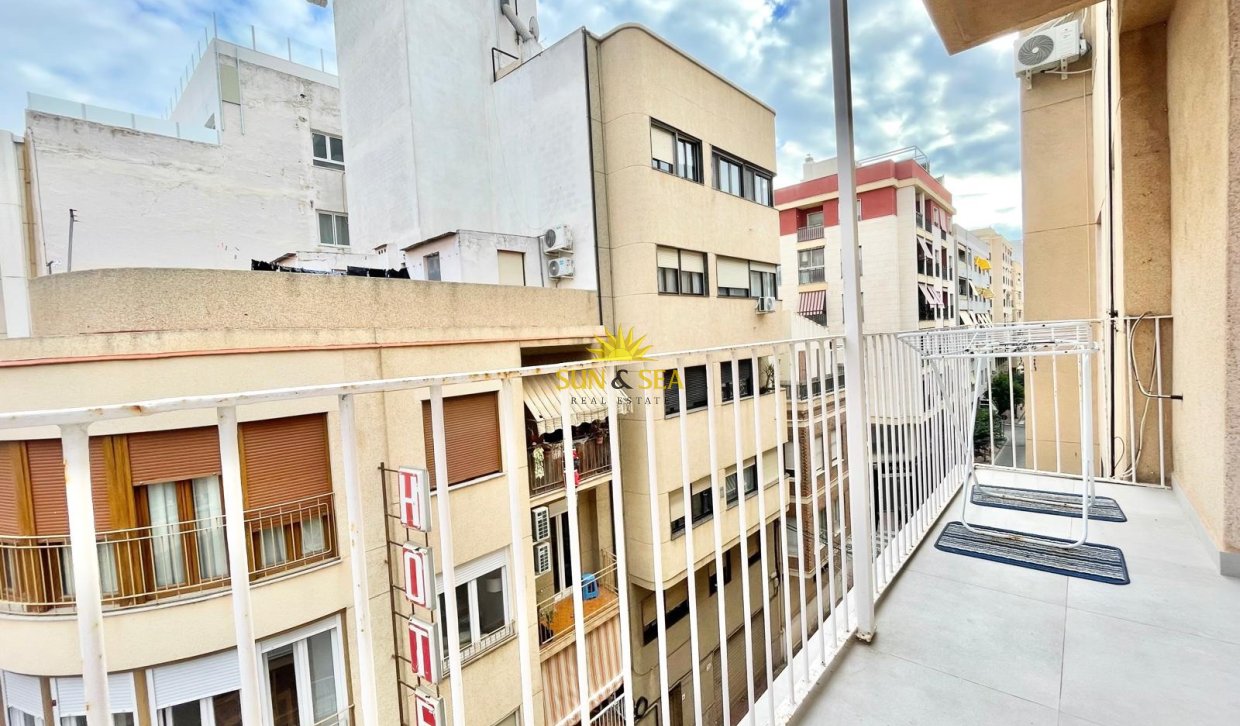 Location à long terme - Appartement - Santa Pola - Centro