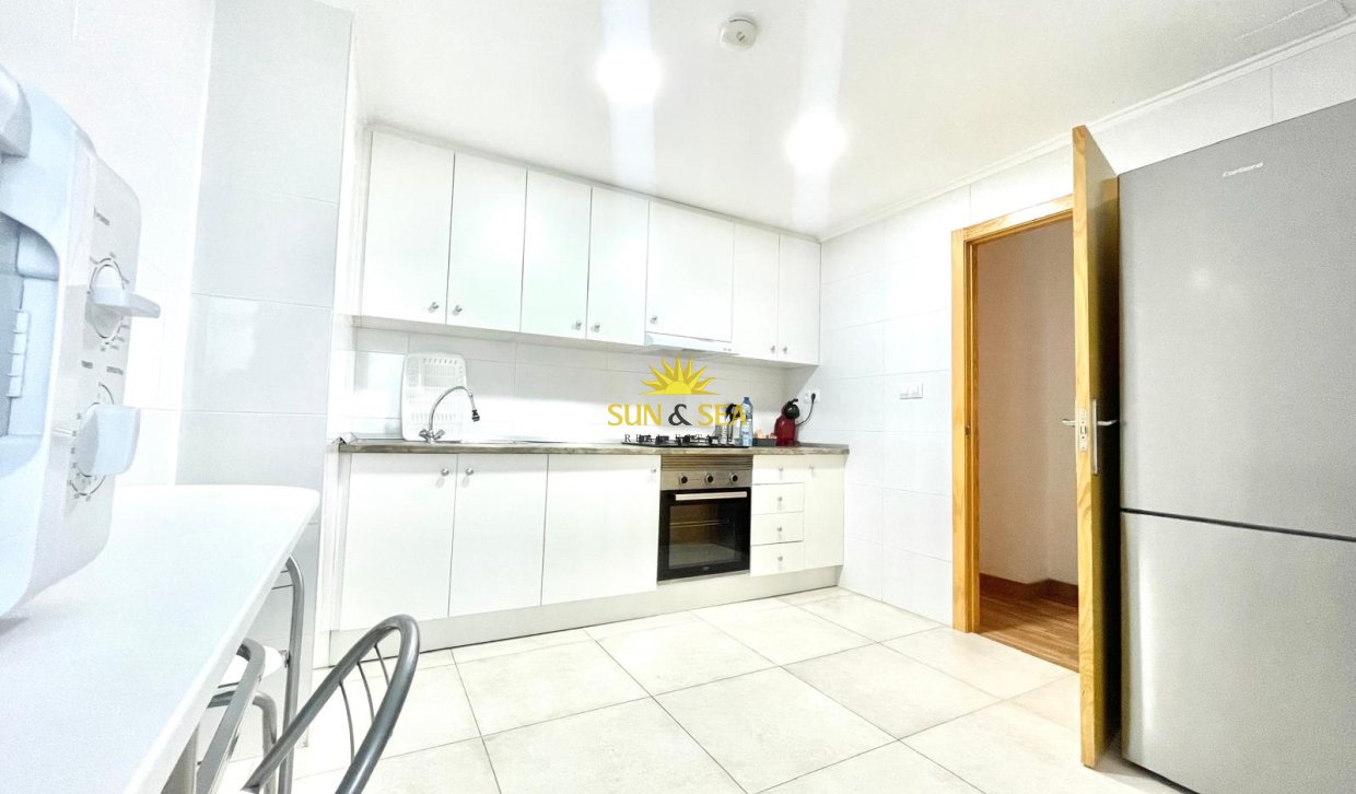 Location à long terme - Appartement - Santa Pola - Centro