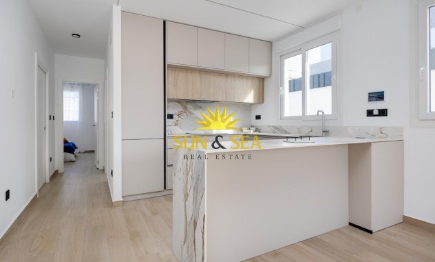 Reventa - Chalet - Torrevieja - Aguas Nuevas