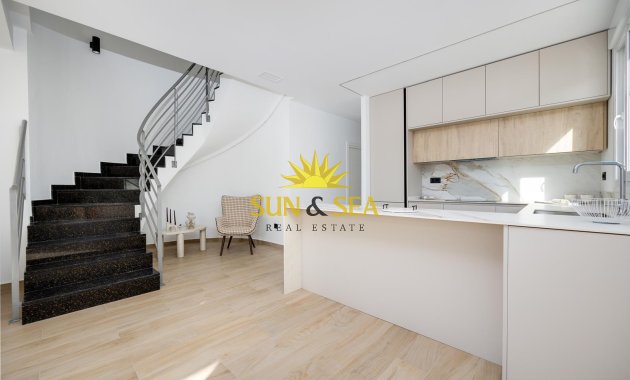 Reventa - Chalet - Torrevieja - Aguas Nuevas