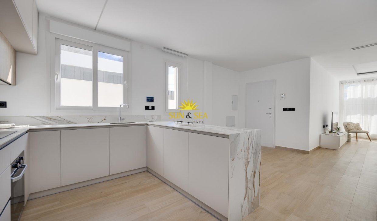Reventa - Chalet - Torrevieja - Aguas Nuevas