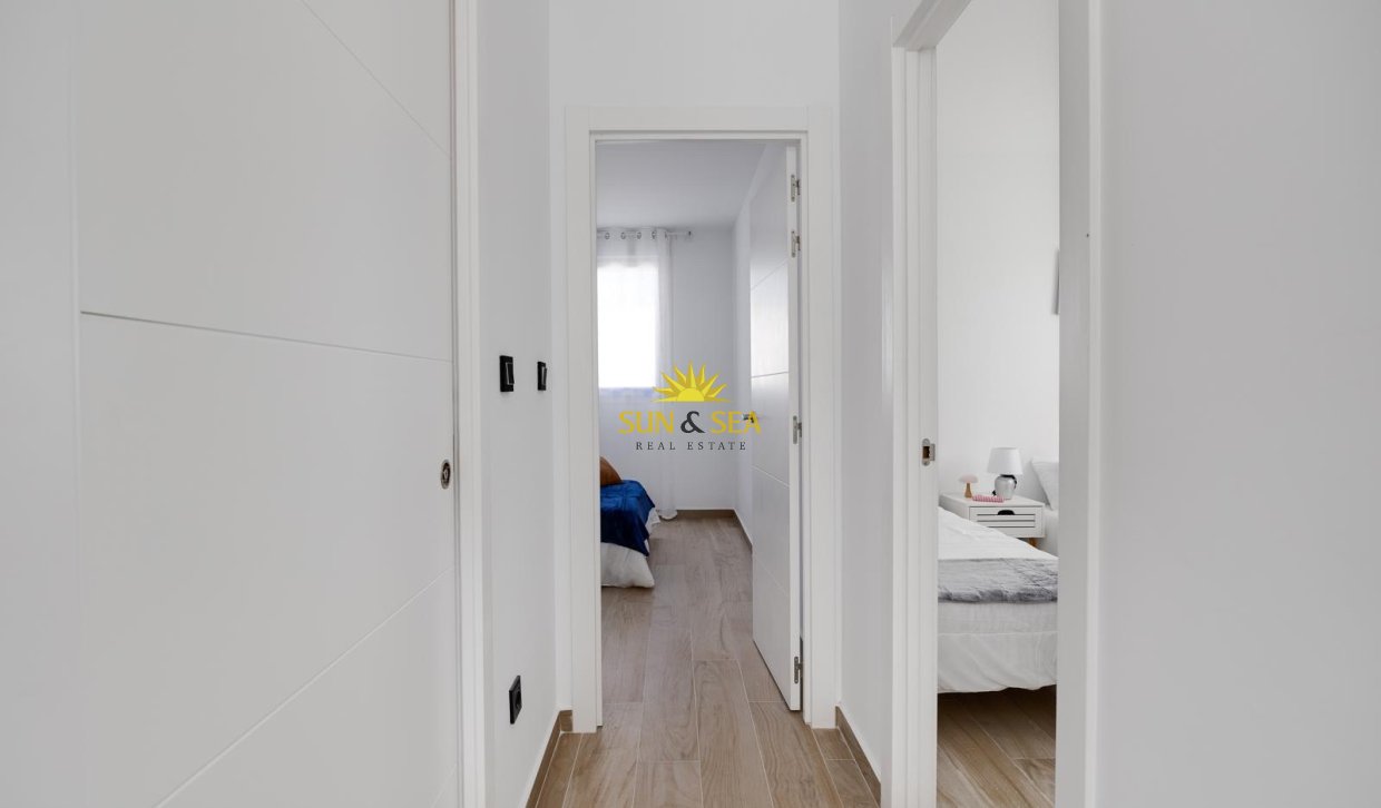Reventa - Chalet - Torrevieja - Aguas Nuevas