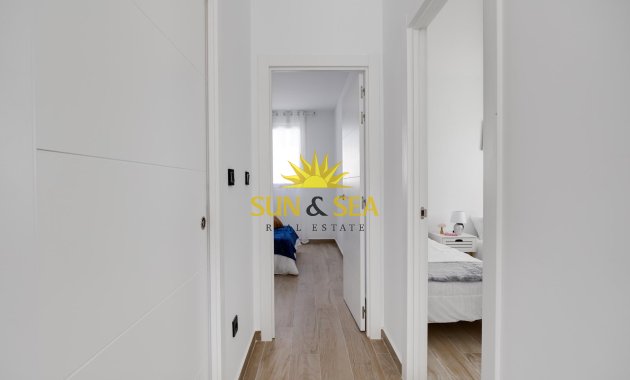 Reventa - Chalet - Torrevieja - Aguas Nuevas