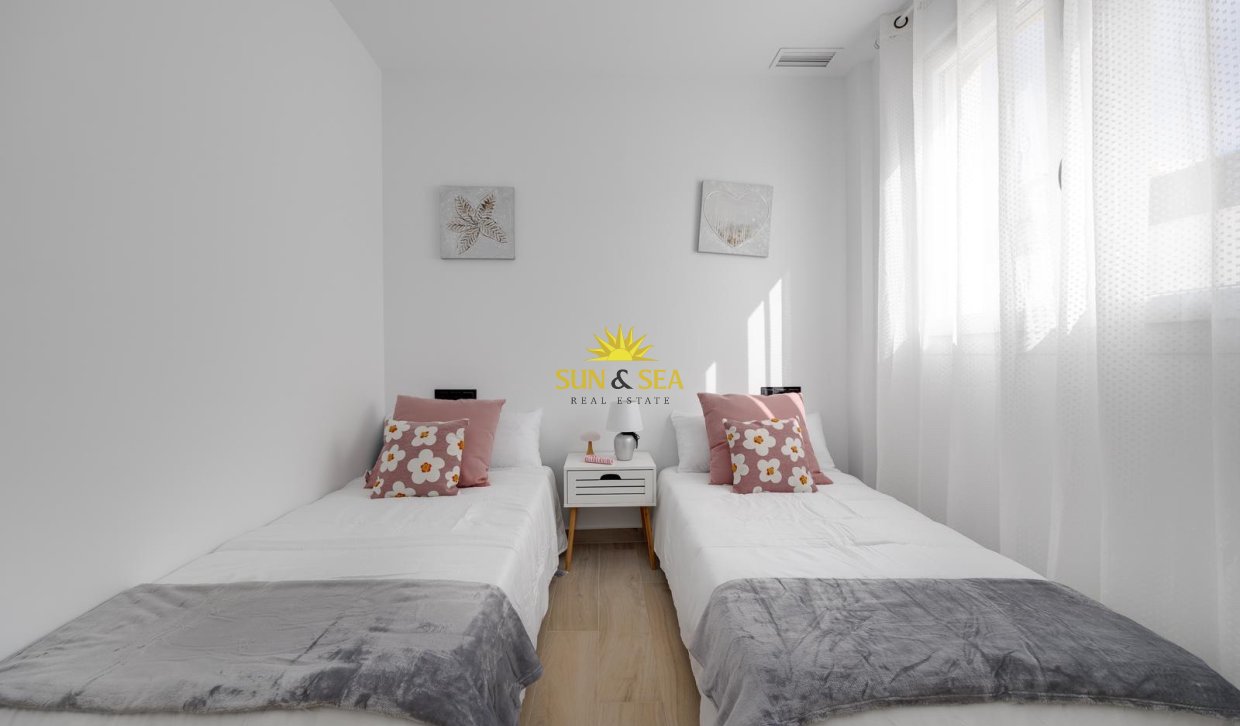 Reventa - Chalet - Torrevieja - Aguas Nuevas
