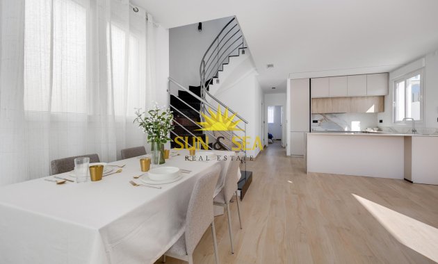 Reventa - Chalet - Torrevieja - Aguas Nuevas