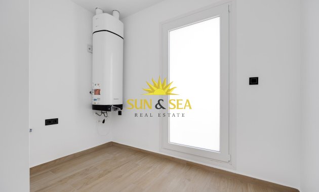 Reventa - Chalet - Torrevieja - Aguas Nuevas
