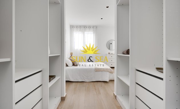 Reventa - Chalet - Torrevieja - Aguas Nuevas