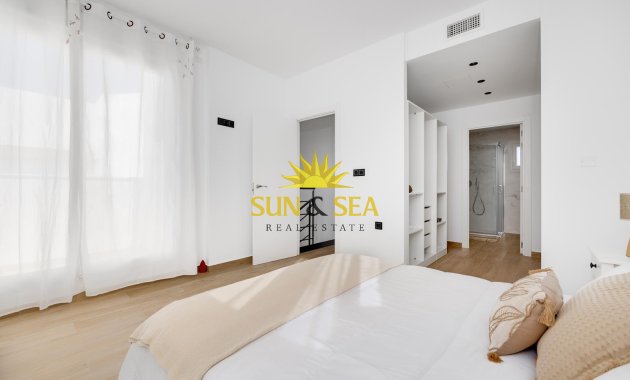 Reventa - Chalet - Torrevieja - Aguas Nuevas